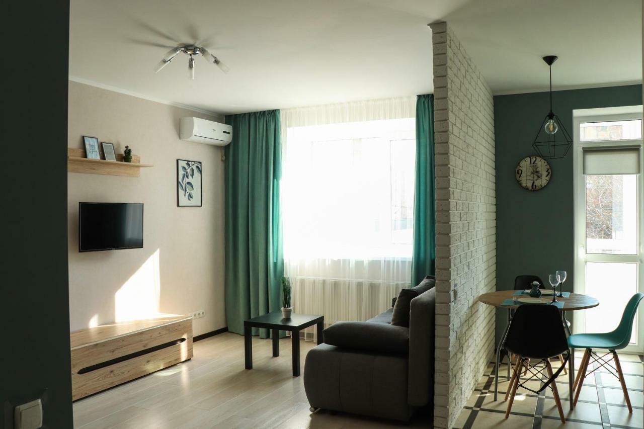 Blue Apartments On Kotsyubinsky Avenue Vinnytsia Ngoại thất bức ảnh